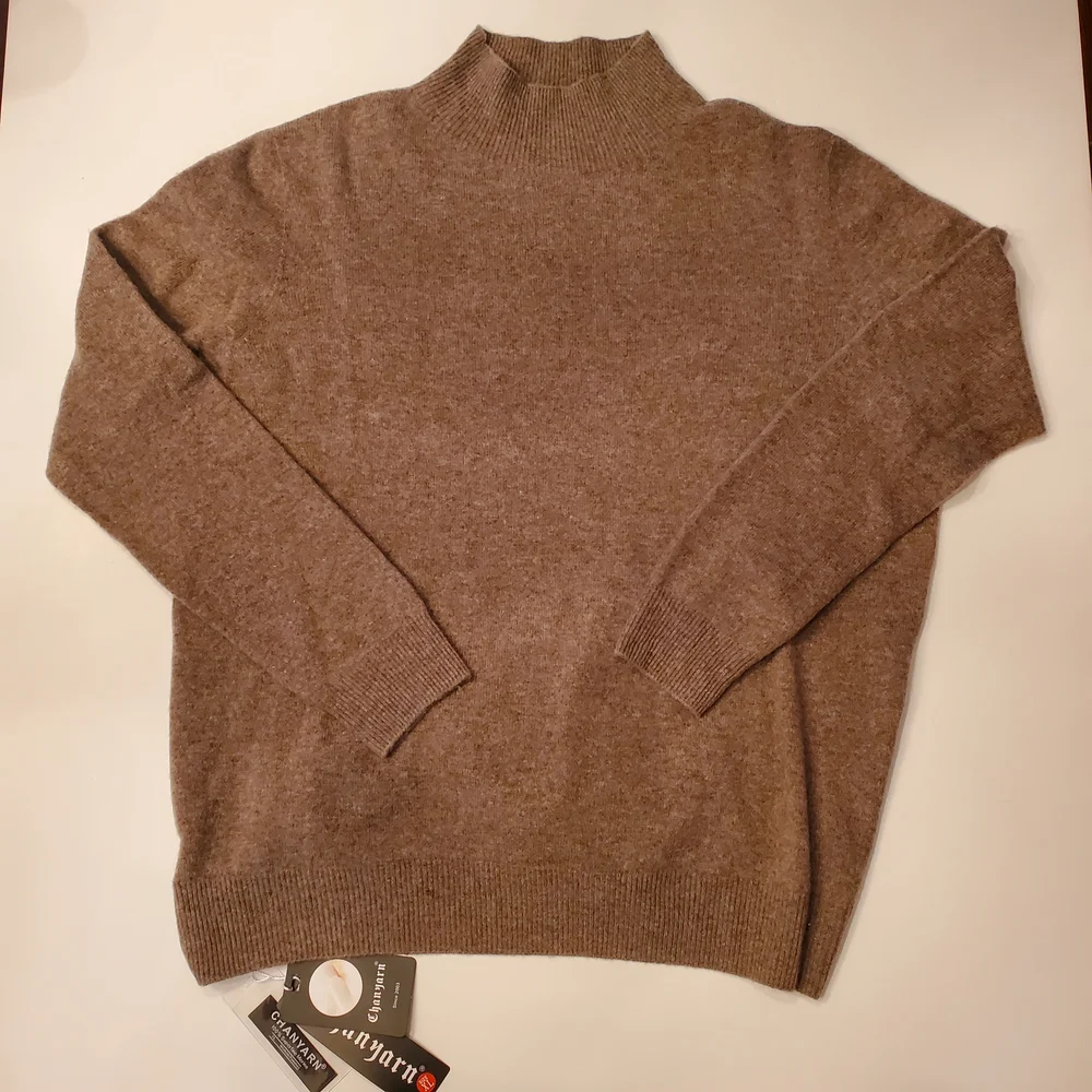 NWT- Chanyarn-  100% Merino Wool-  Sweater - Tan -  XL